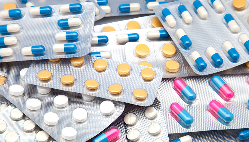 Seguridade debate preço e validade de medicamentos